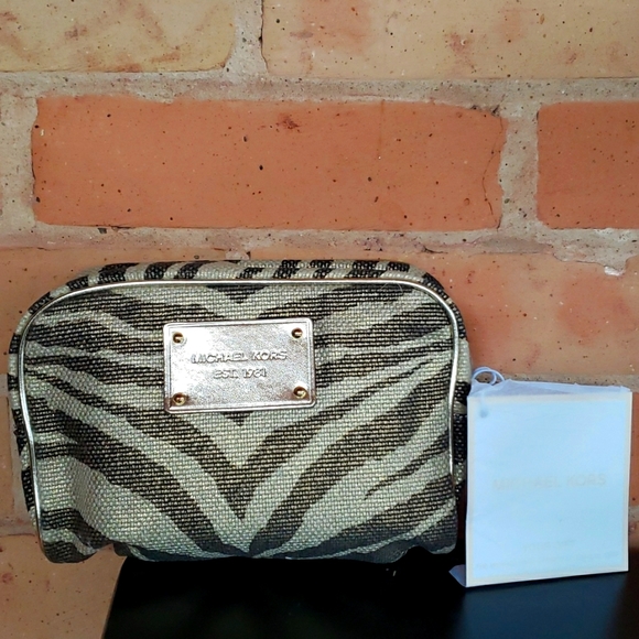 Michael Kors makeup bag - Picture 1 of 2